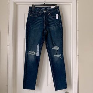 Old Navy High Rise O..G. Straight Jeans For Women Size 2 NWT 🤩❤️